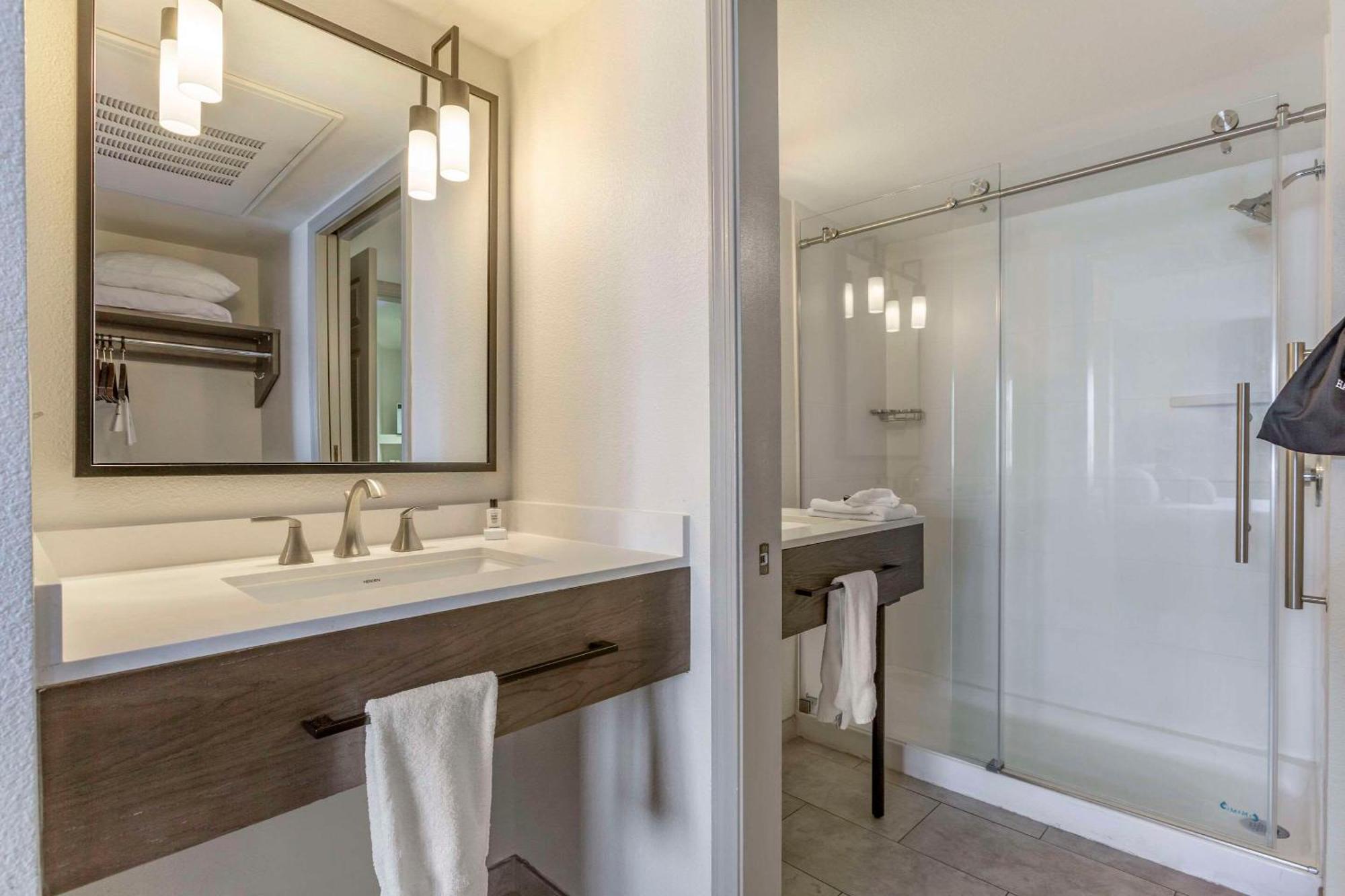 Windmill Suites Surprise - Phoenix, Ascend Hotel Collection Εξωτερικό φωτογραφία