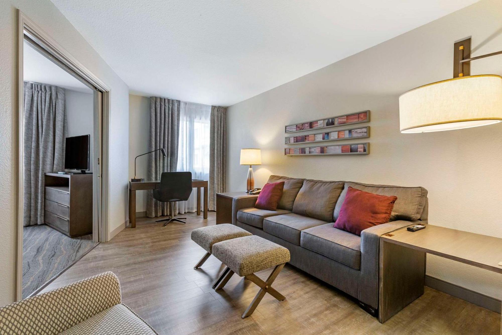 Windmill Suites Surprise - Phoenix, Ascend Hotel Collection Εξωτερικό φωτογραφία