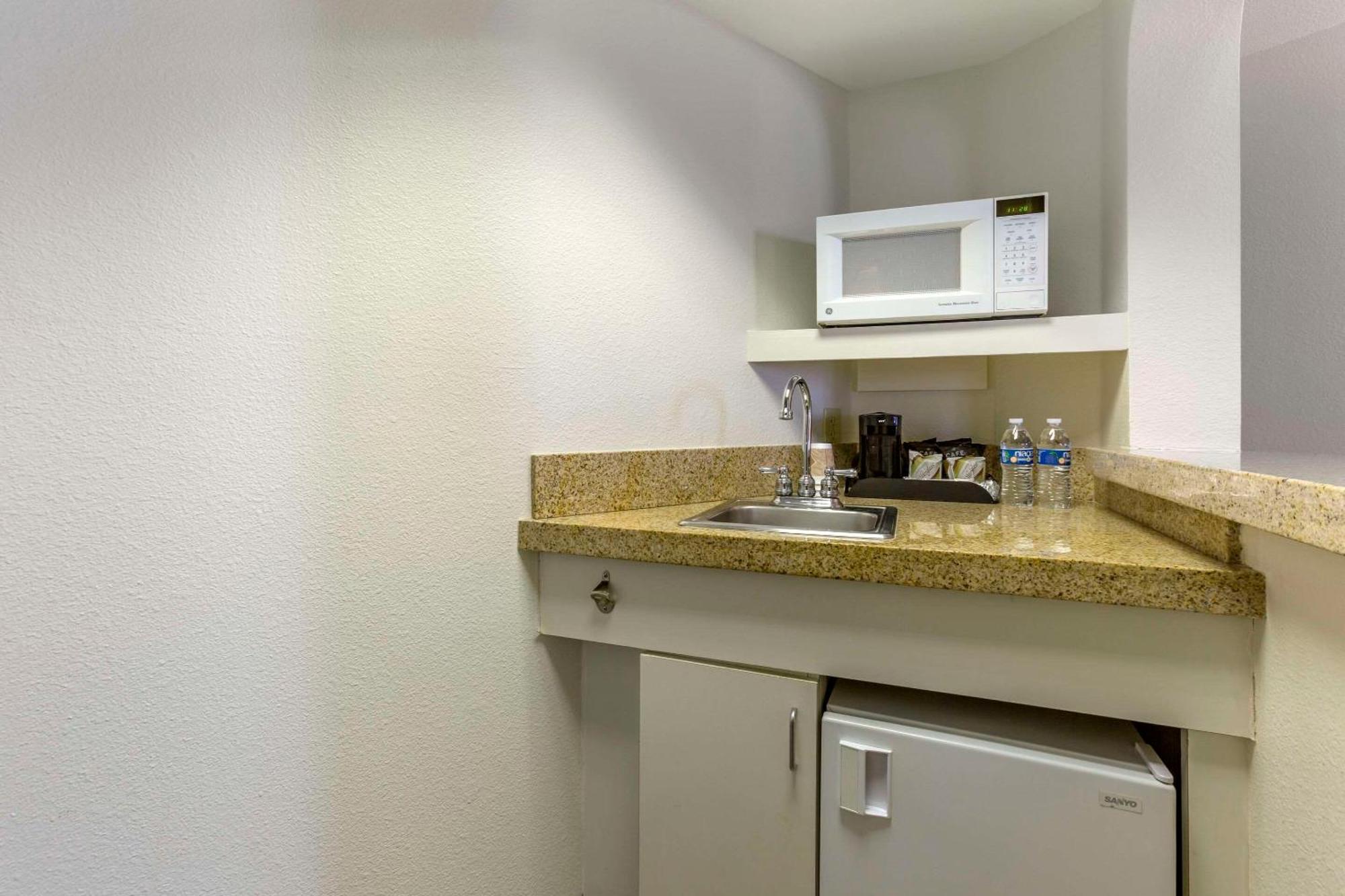 Windmill Suites Surprise - Phoenix, Ascend Hotel Collection Εξωτερικό φωτογραφία