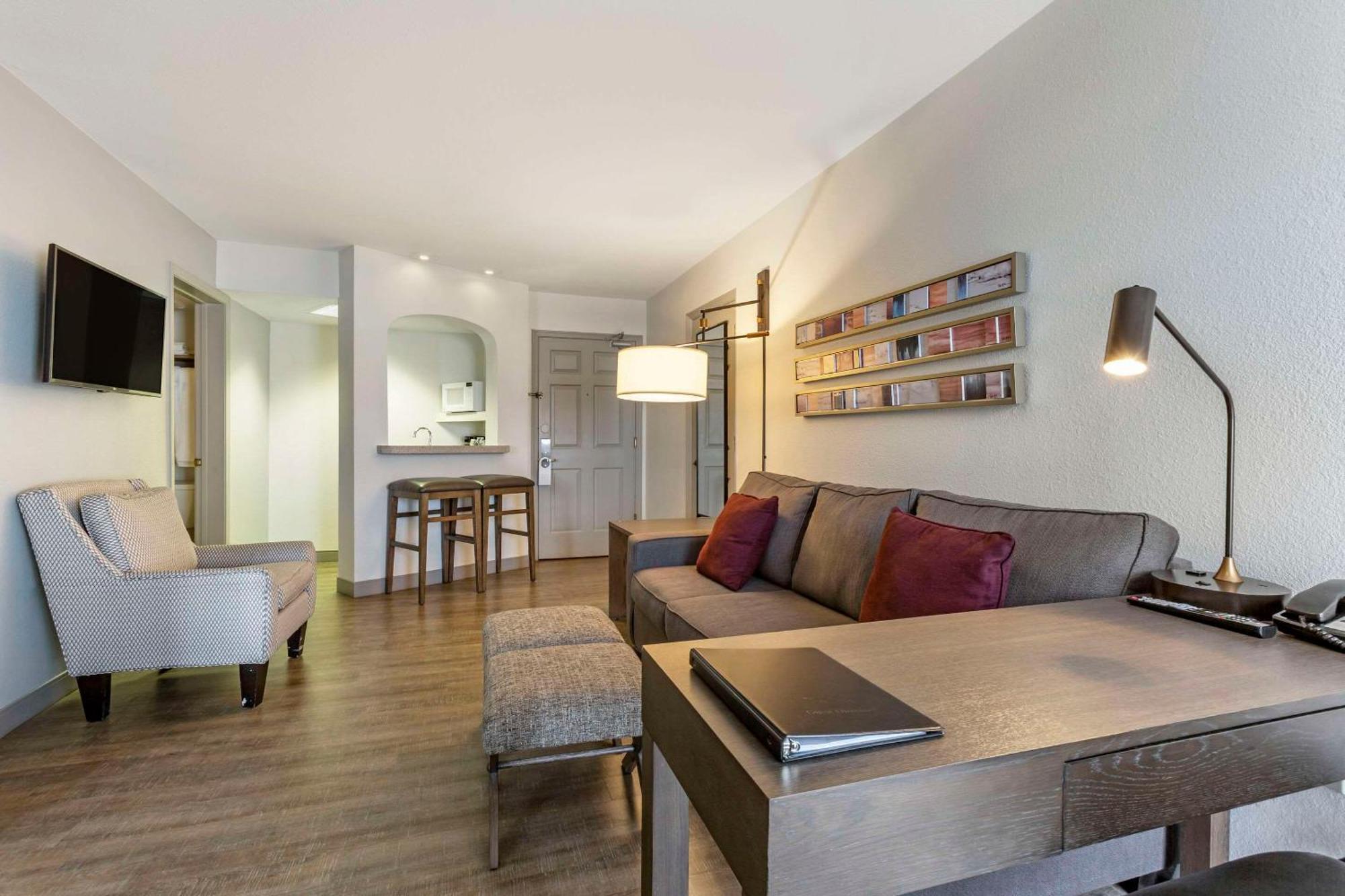 Windmill Suites Surprise - Phoenix, Ascend Hotel Collection Εξωτερικό φωτογραφία